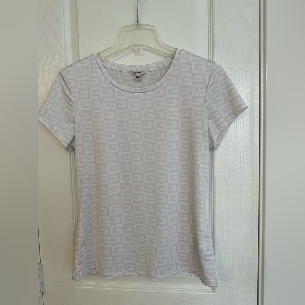 Beautiful satin feel shirt